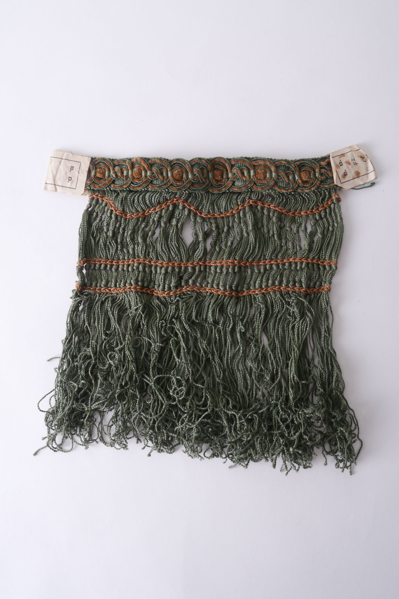 Frange als onderdeel voor het vervaardigen van passement