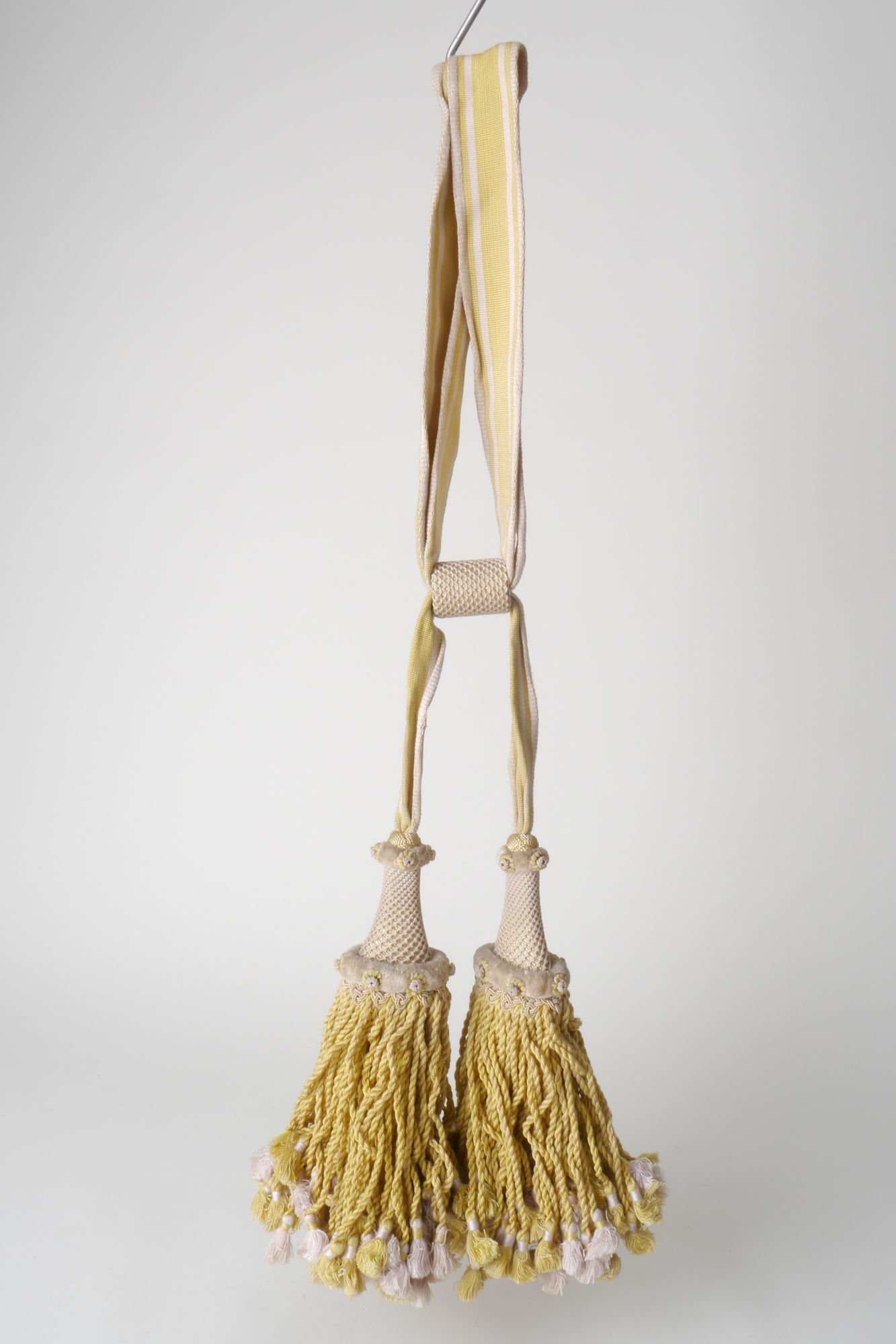 Embrasse om gordijn open te houden met 2 kwasten