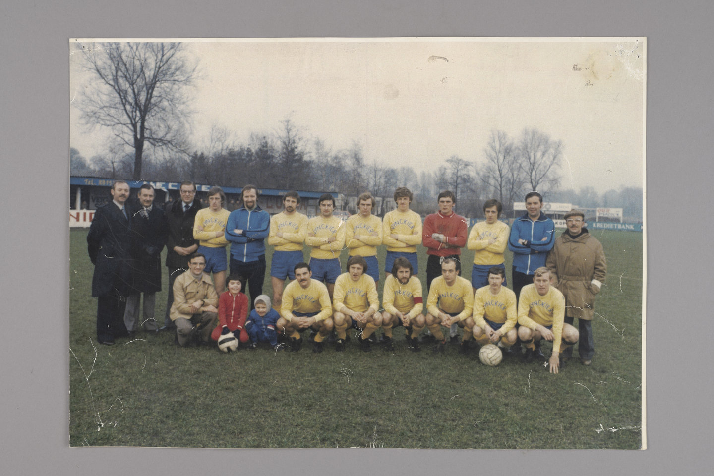 Bedrijfsvoetbalploeg van producent van elektrisch schakelmateriaal Vynckier in Gent