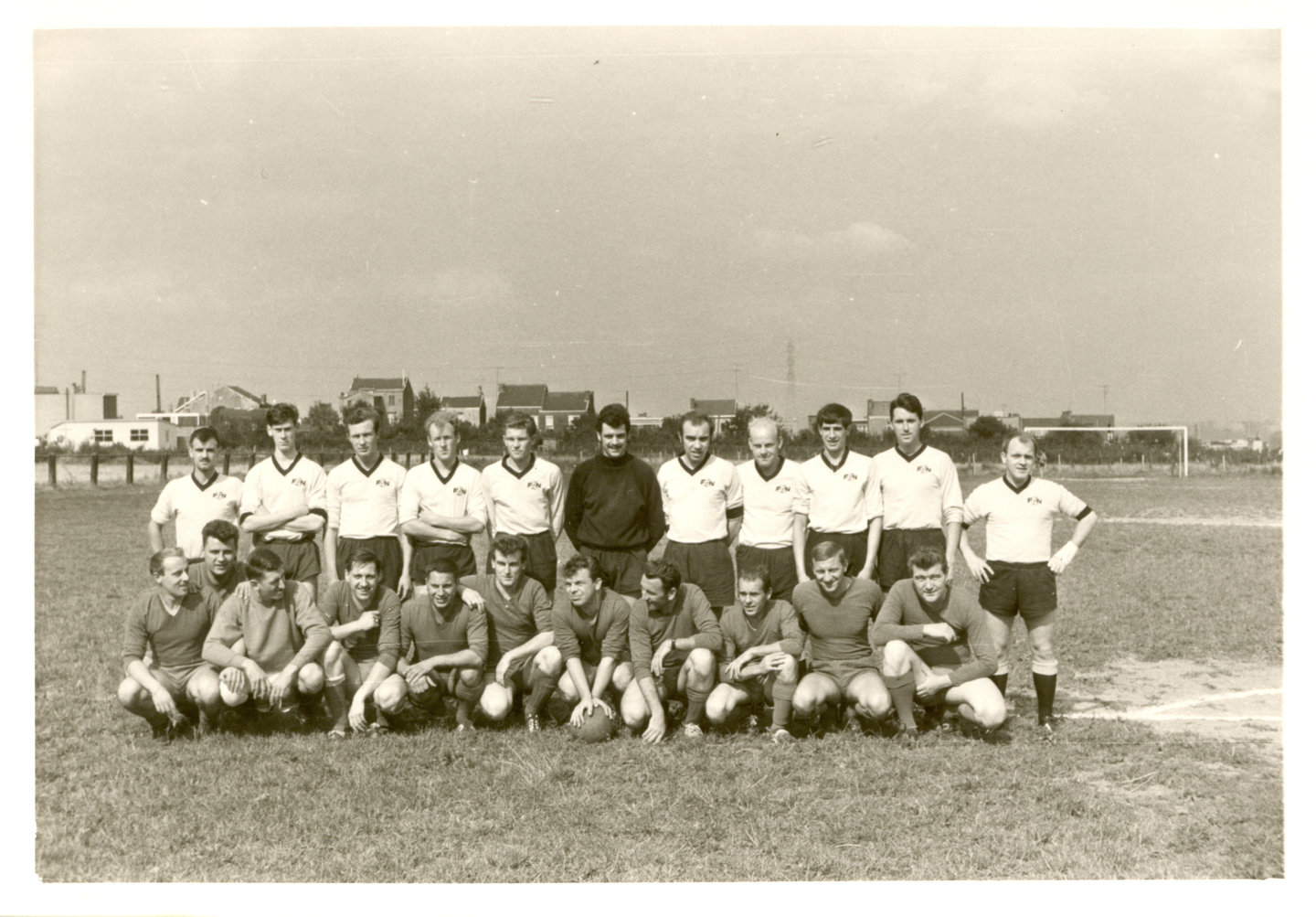 Bedrijfsvoetbalploeg van Gentse afdeling van wapenfabriek FN