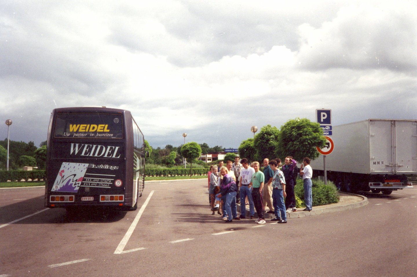 Uitstap van bedrijfsvoetbalploeg van textielfabriek Milliken in Gent