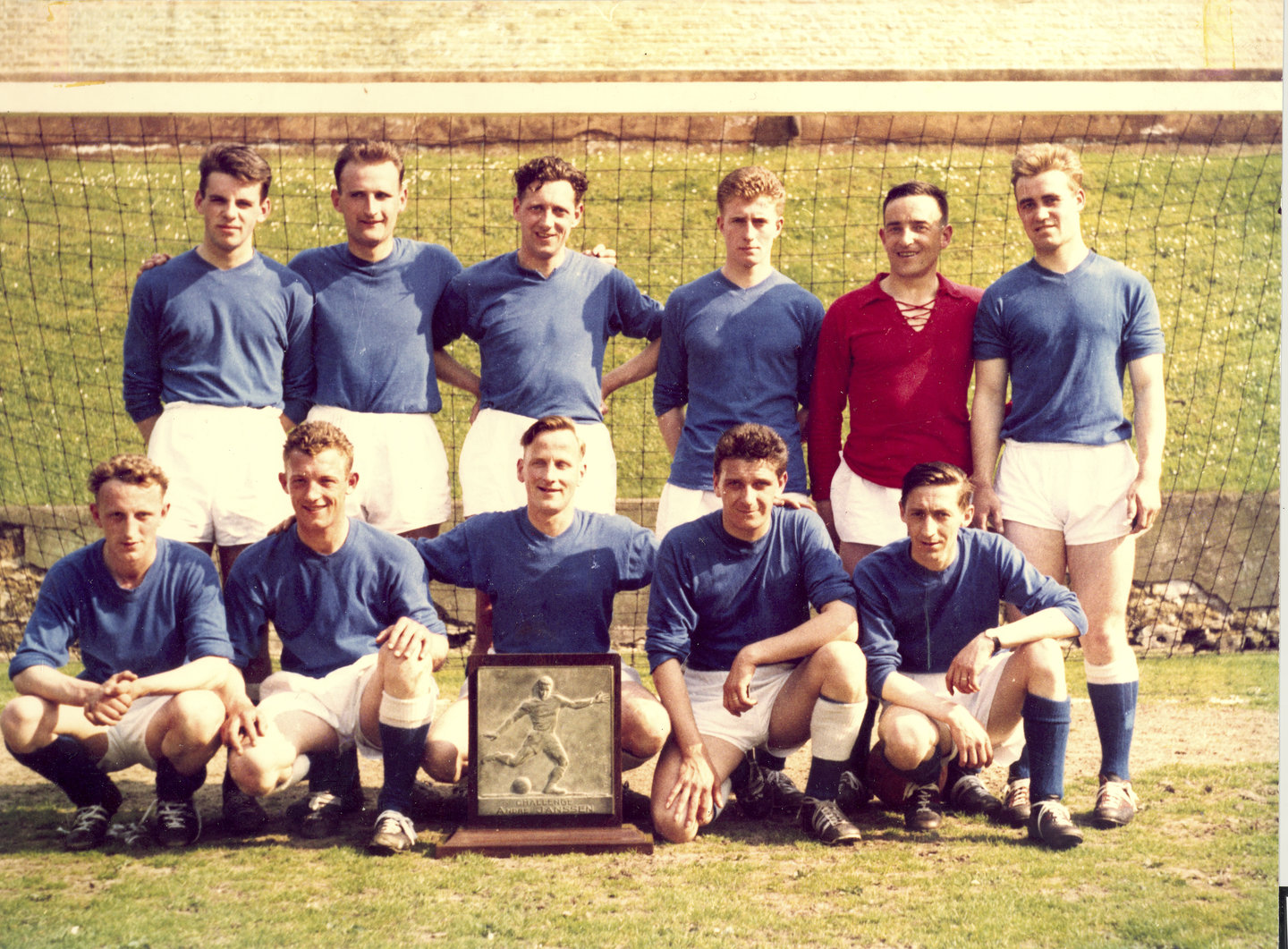Bedrijfsvoetbalploeg van Gentse afdeling van chemiebedrijf UCB