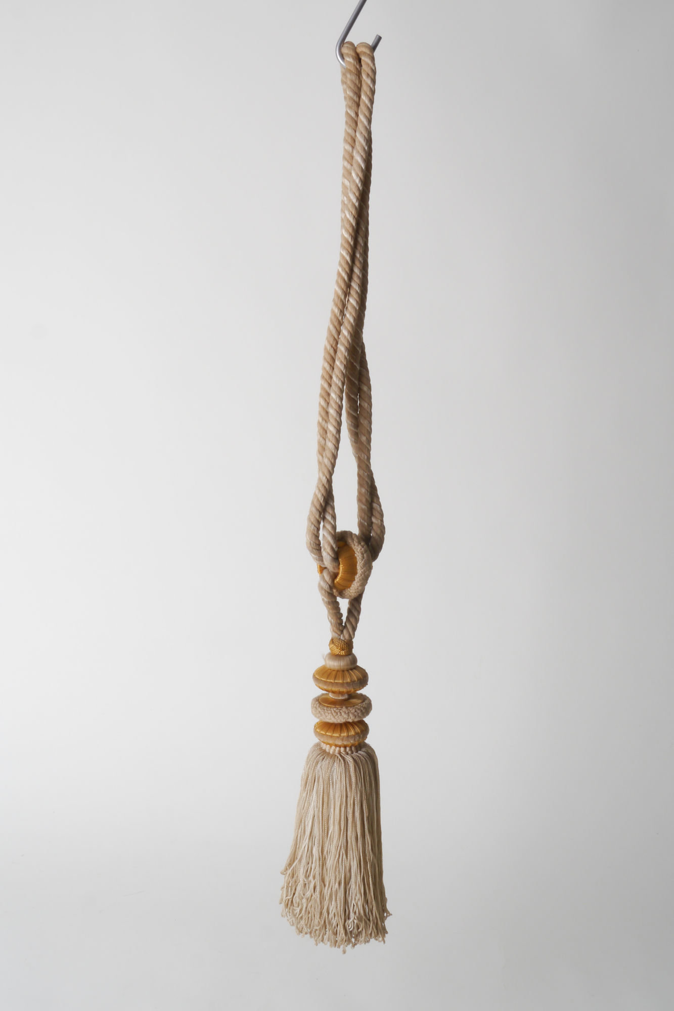 Embrasse om gordijn open te houden met 1 kwast