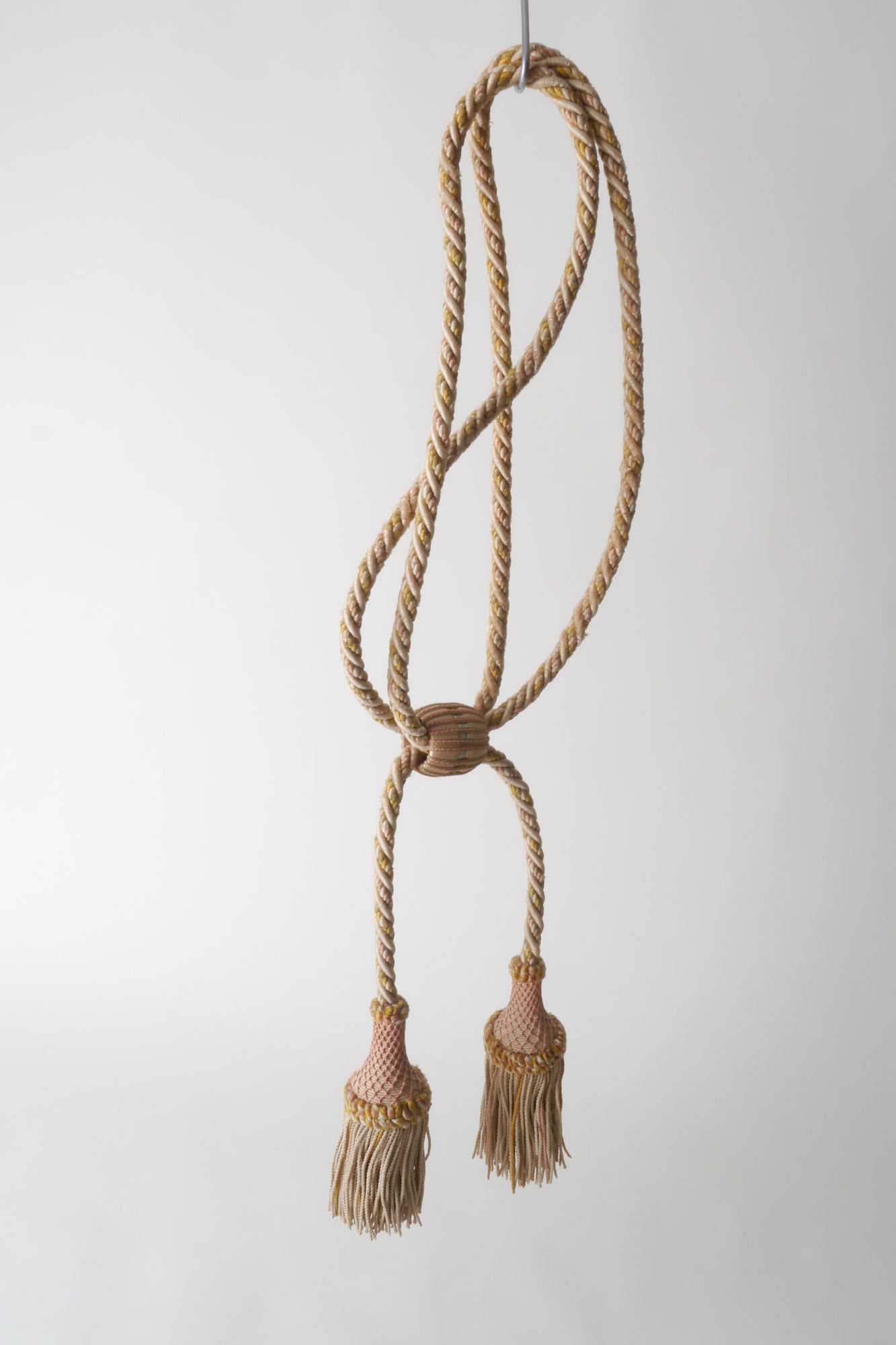 Embrasse om gordijn open te houden met 2 kwasten