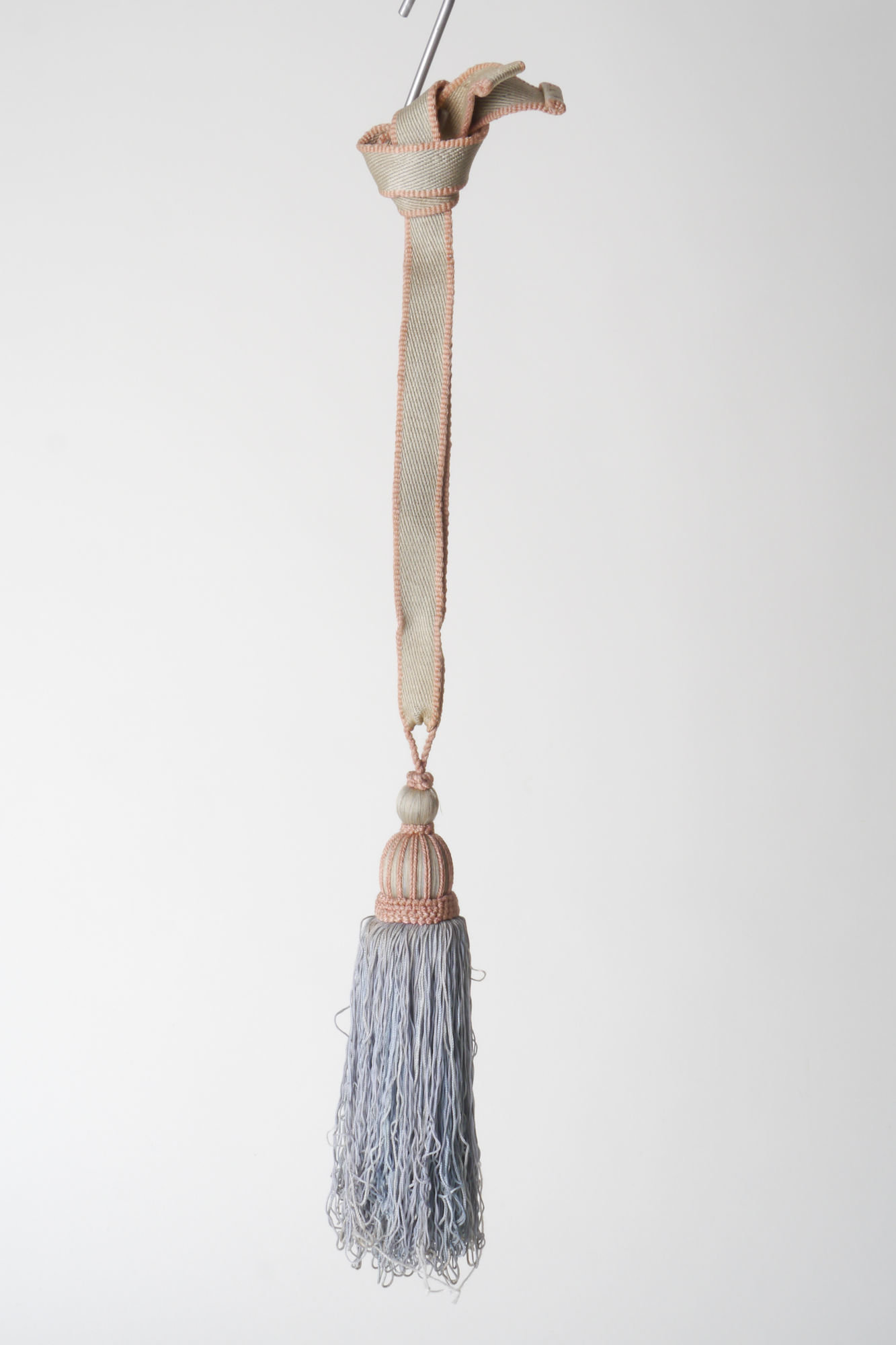 Gland of kwast met 2 vormen, keel en rok