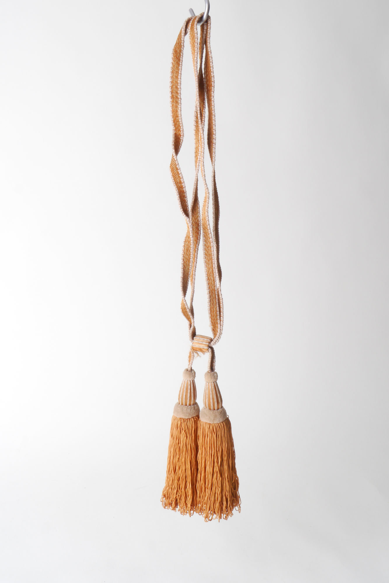 Embrasse om gordijn open te houden met 2 kwasten