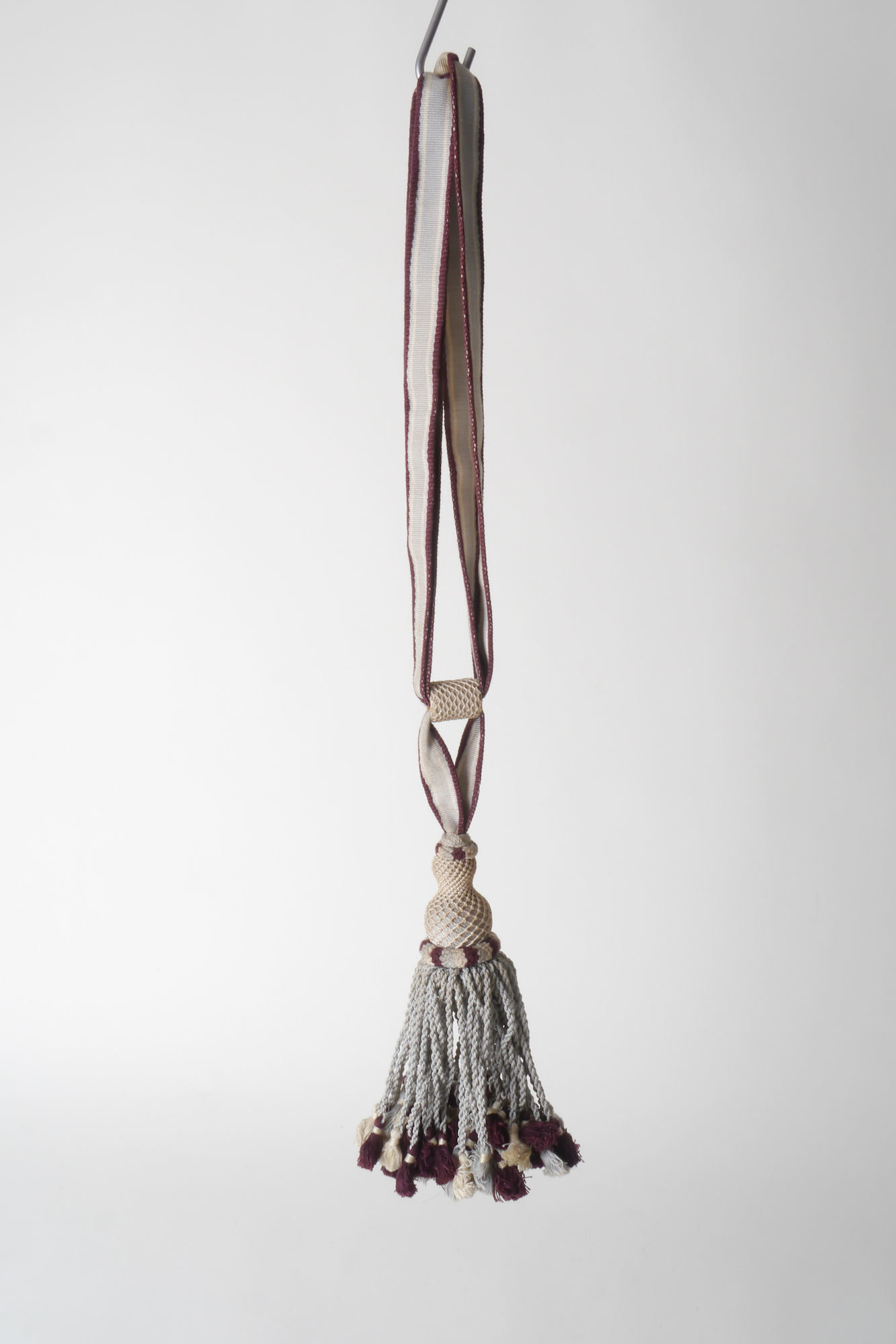 Embrasse om gordijn open te houden met 1 kwast