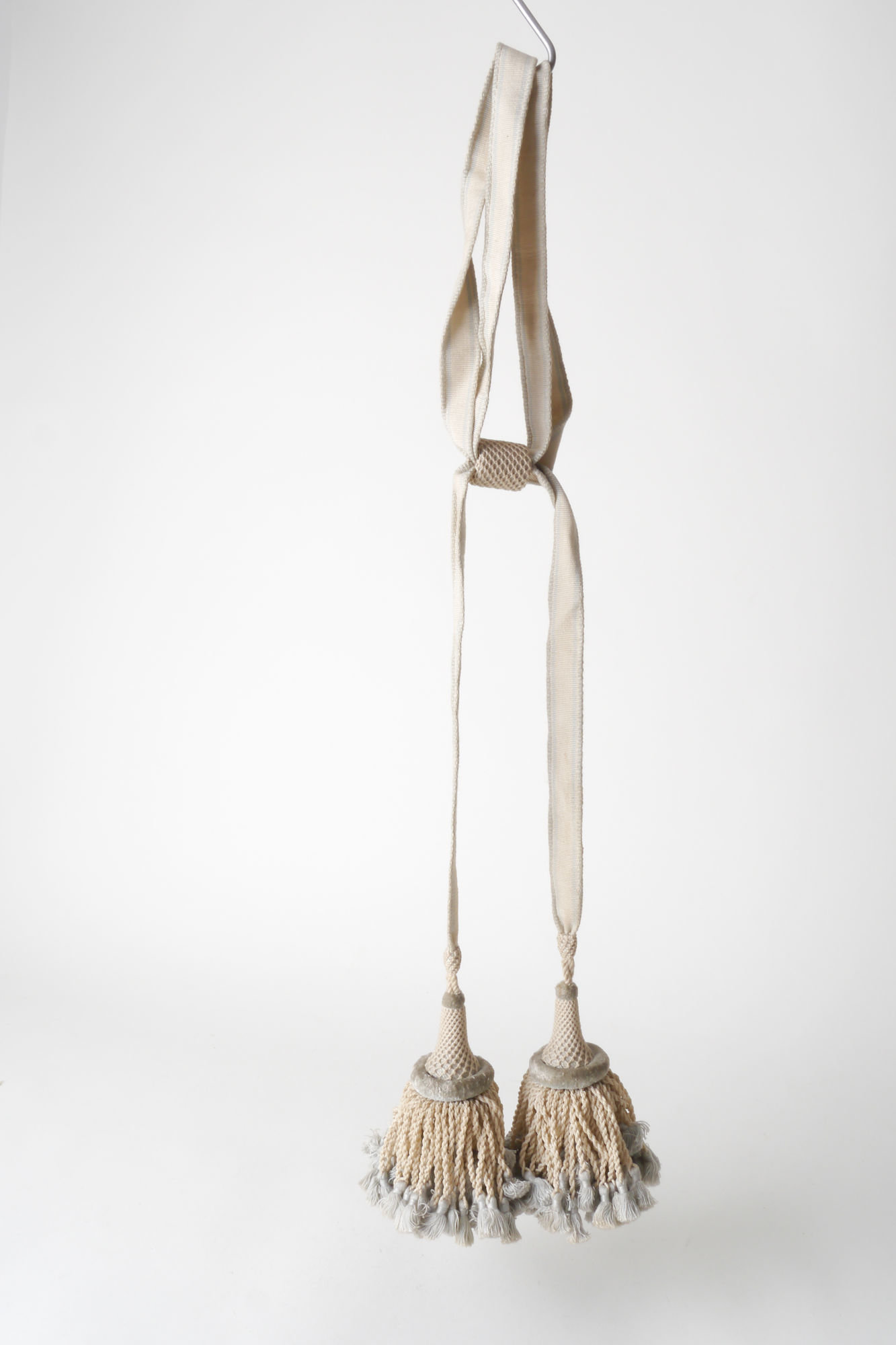 Embrasse om gordijn open te houden met 2 kwasten