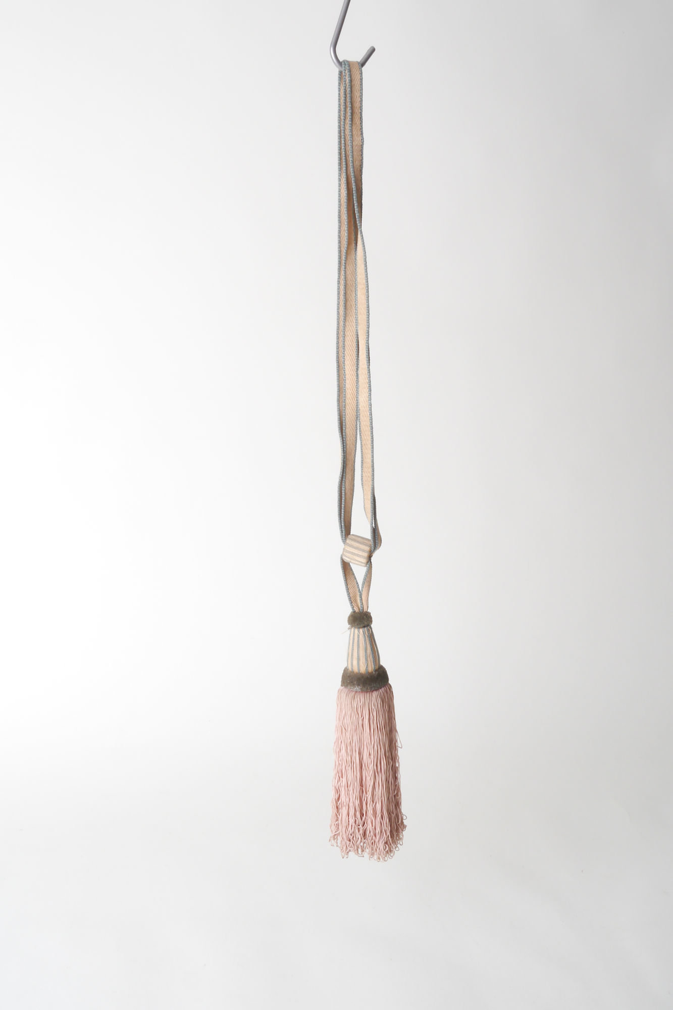 Embrasse om gordijn open te houden met 1 kwast