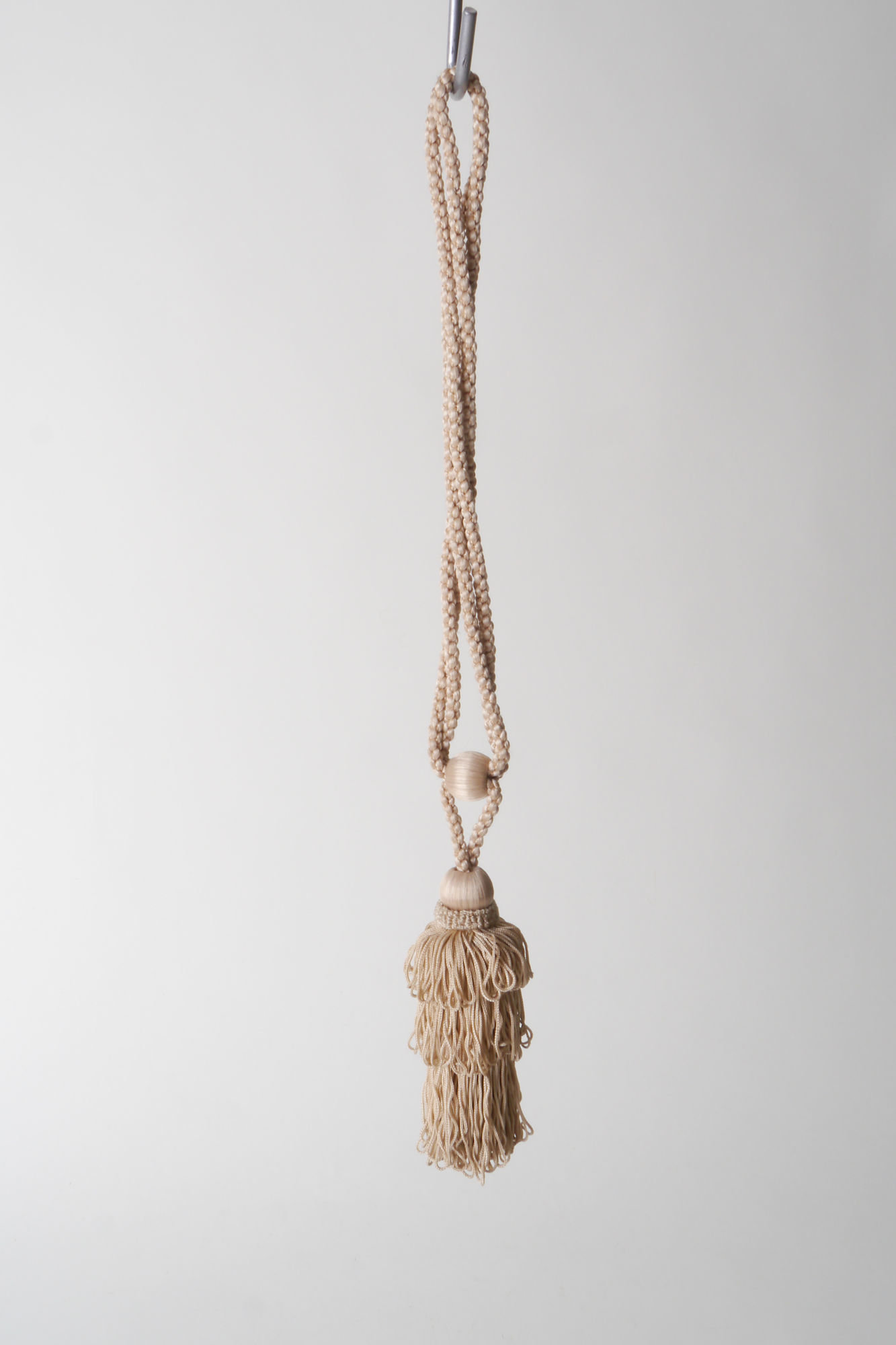 Embrasse om gordijn open te houden met 1 kwast