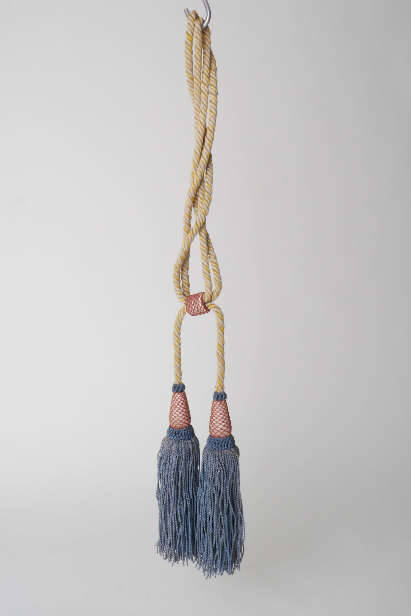 Embrasse om gordijn open te houden met 2 kwasten