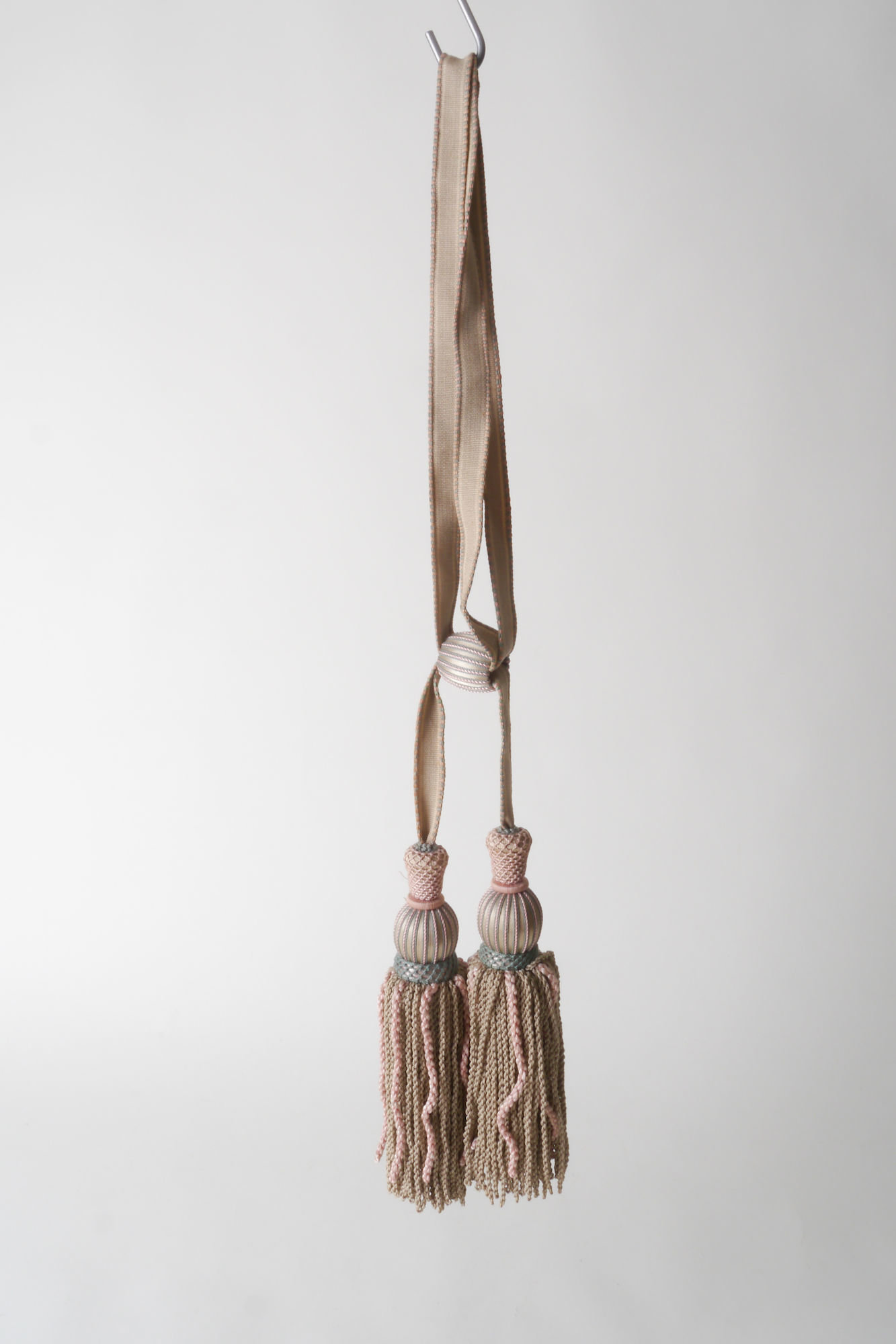 Embrasse om gordijn open te houden met 2 kwasten