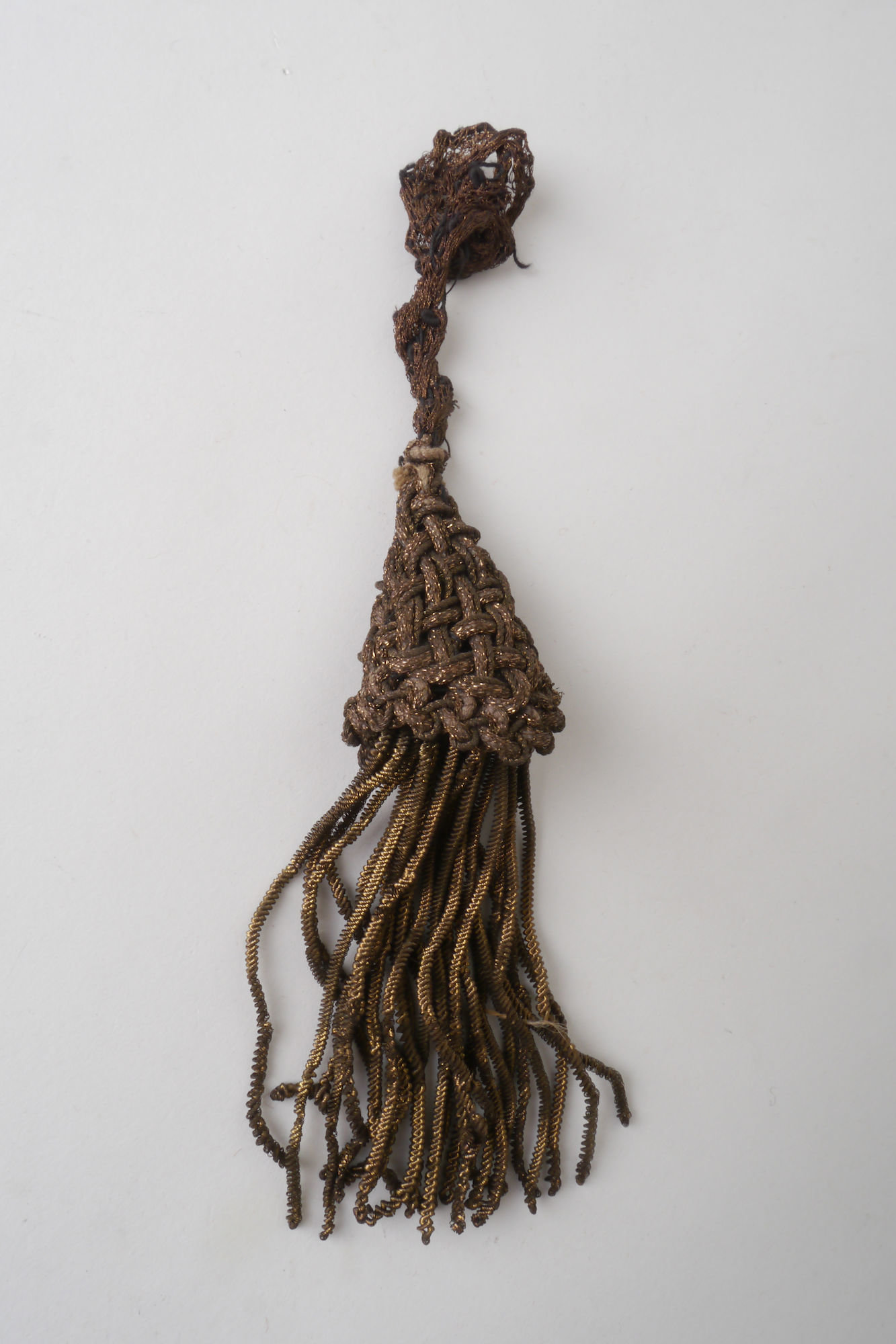 Gland of kwast zonder vorm met rok