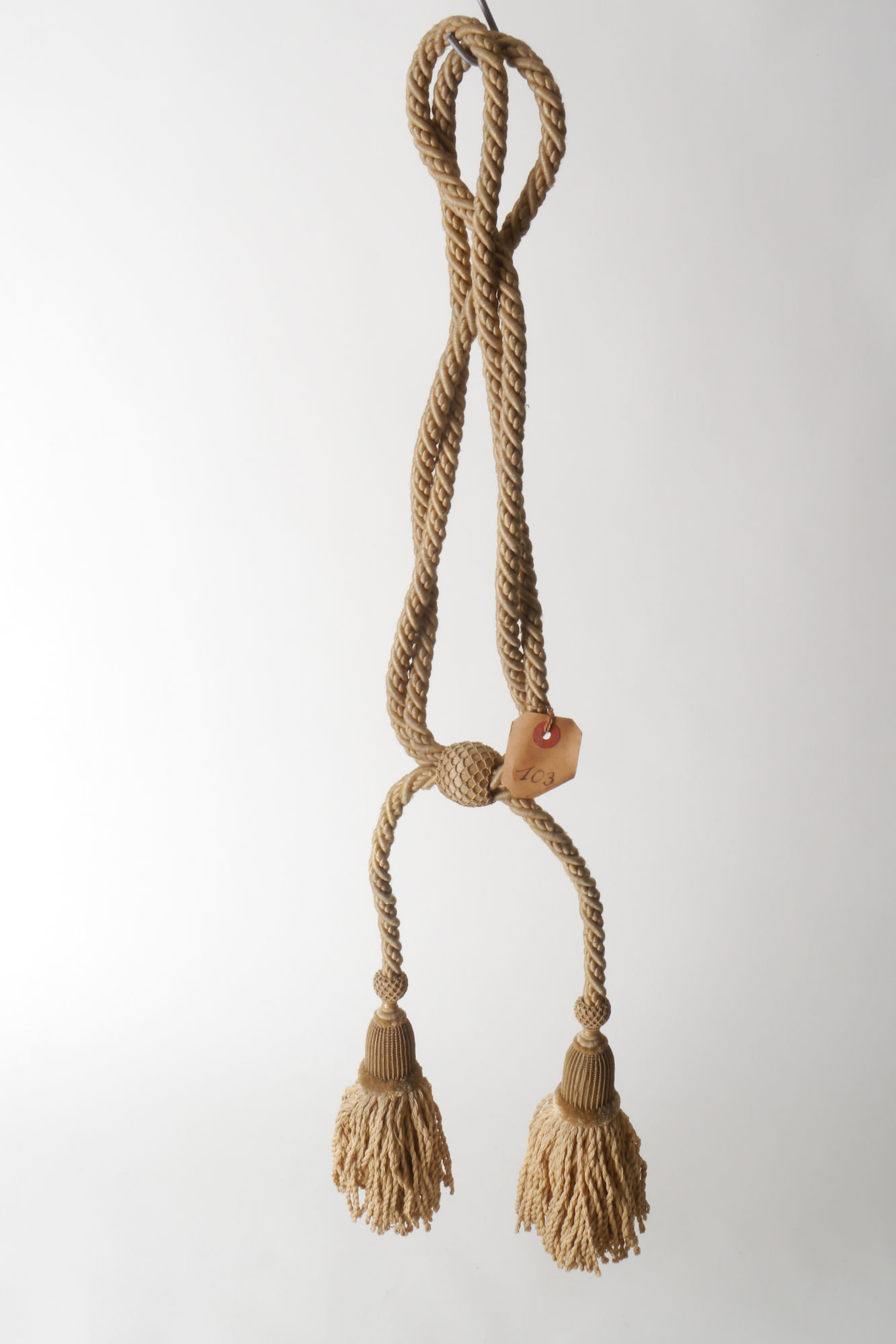 Embrasse om gordijn open te houden met 2 kwasten