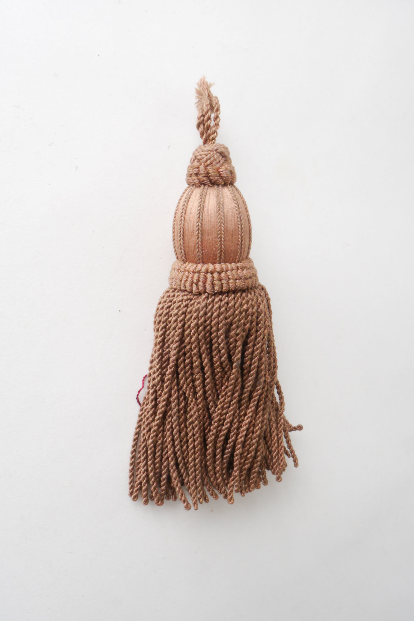 Gland of kwast met 1 vorm, keel en rok