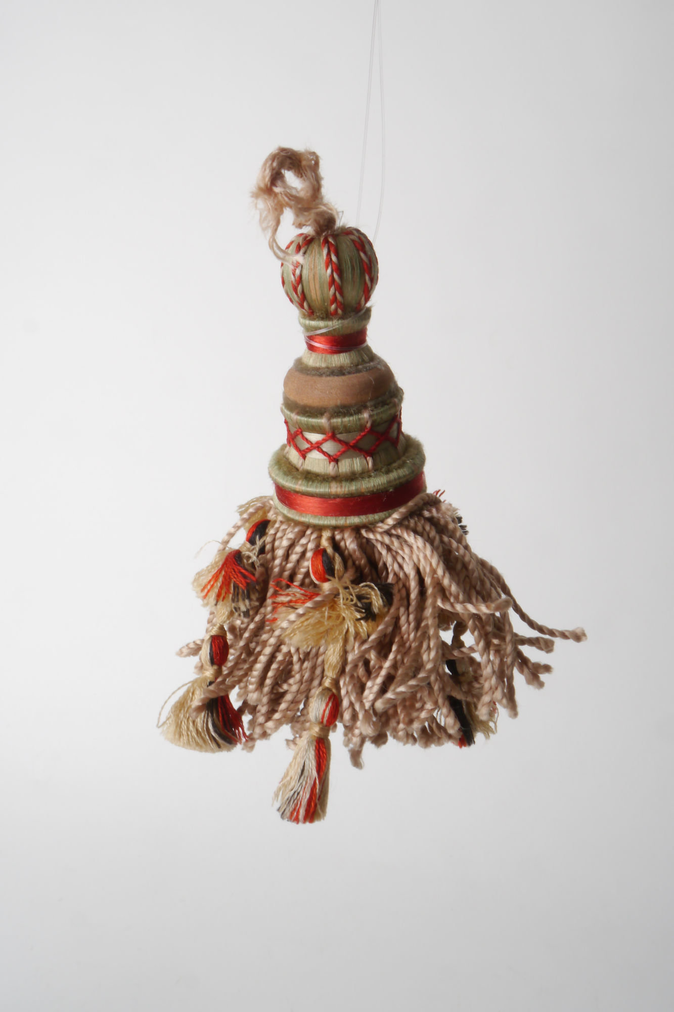 Gland of kwast met 4 vormen, keel en rok