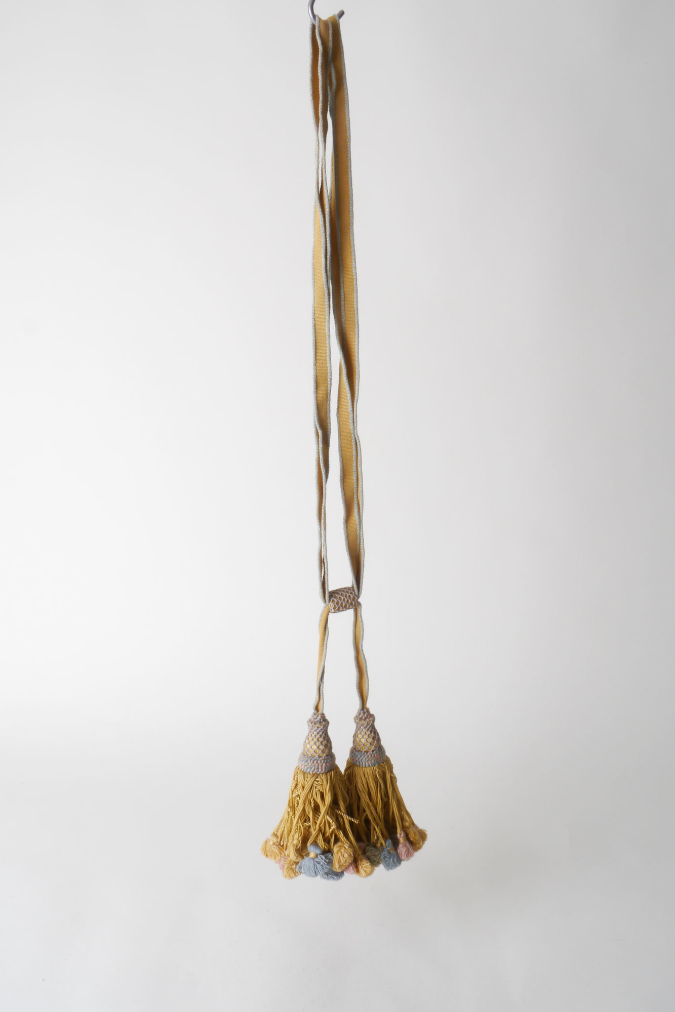 Embrasse om gordijn open te houden met 2 kwasten