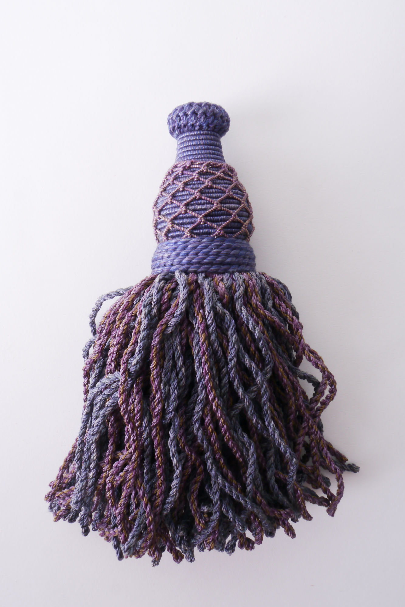 Gland of kwast met vorm, keel en rok