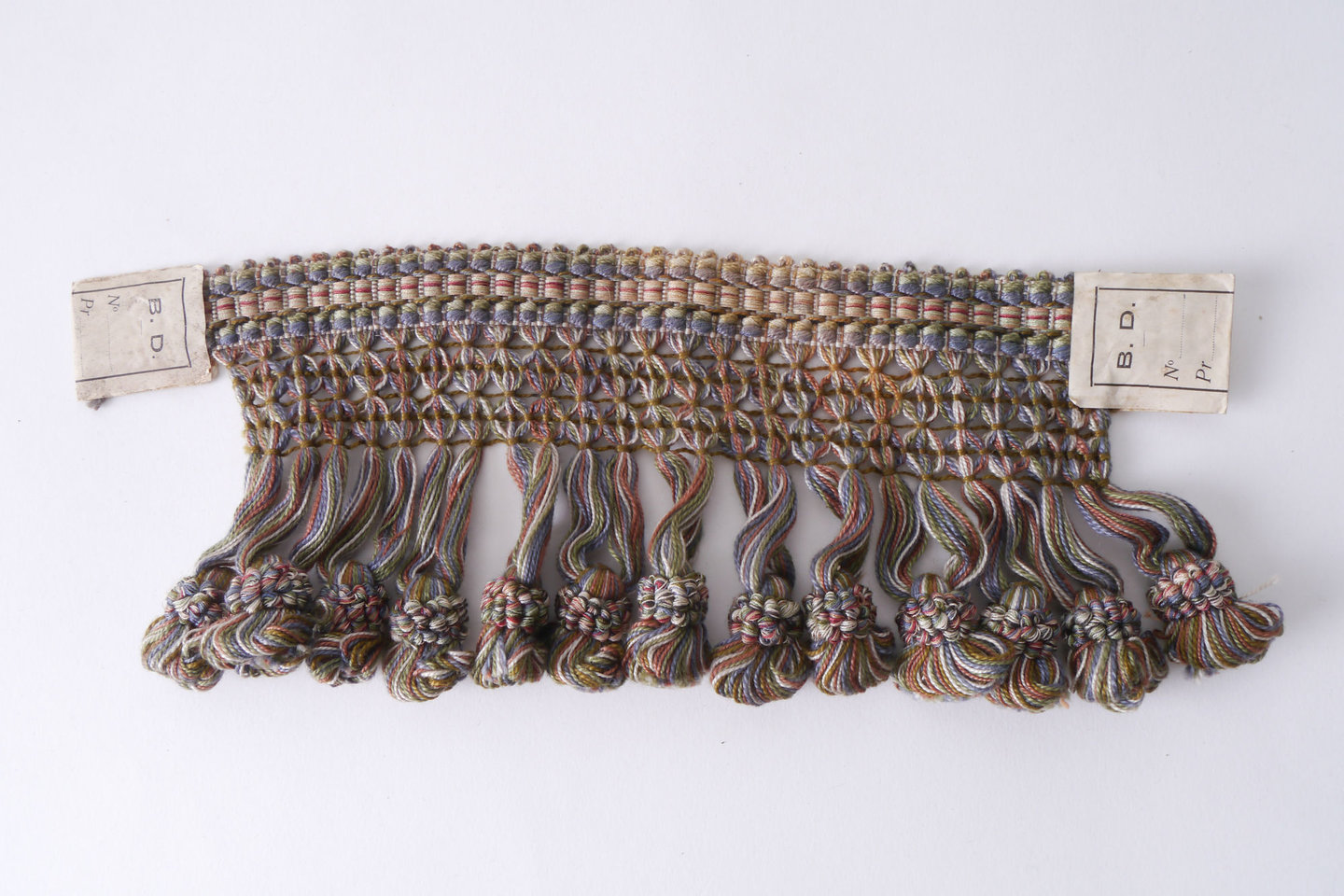 Frange als onderdeel voor het vervaardigen van passement