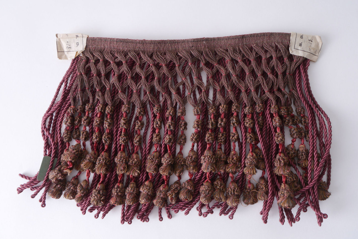 Frange als onderdeel voor het vervaardigen van passement