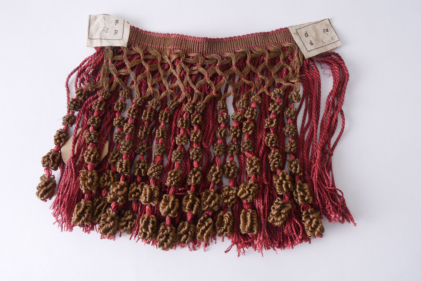 Frange als onderdeel voor het vervaardigen van passement