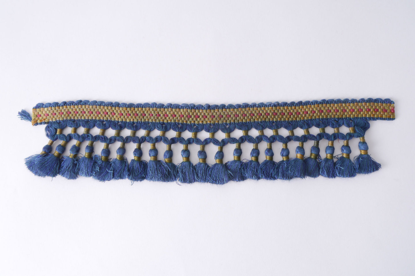 Frange als onderdeel voor het vervaardigen van passement