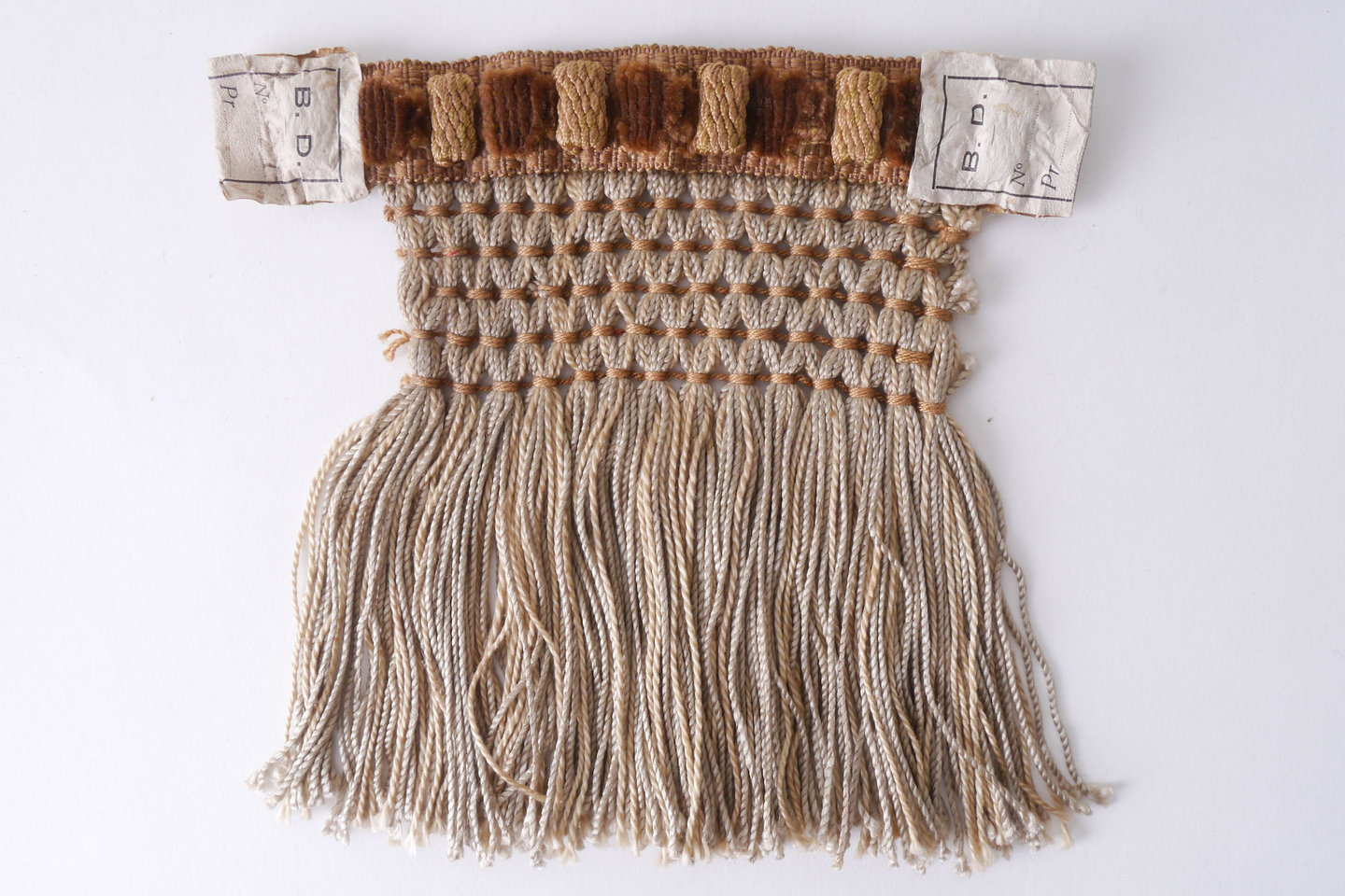 Frange als onderdeel voor het vervaardigen van passement