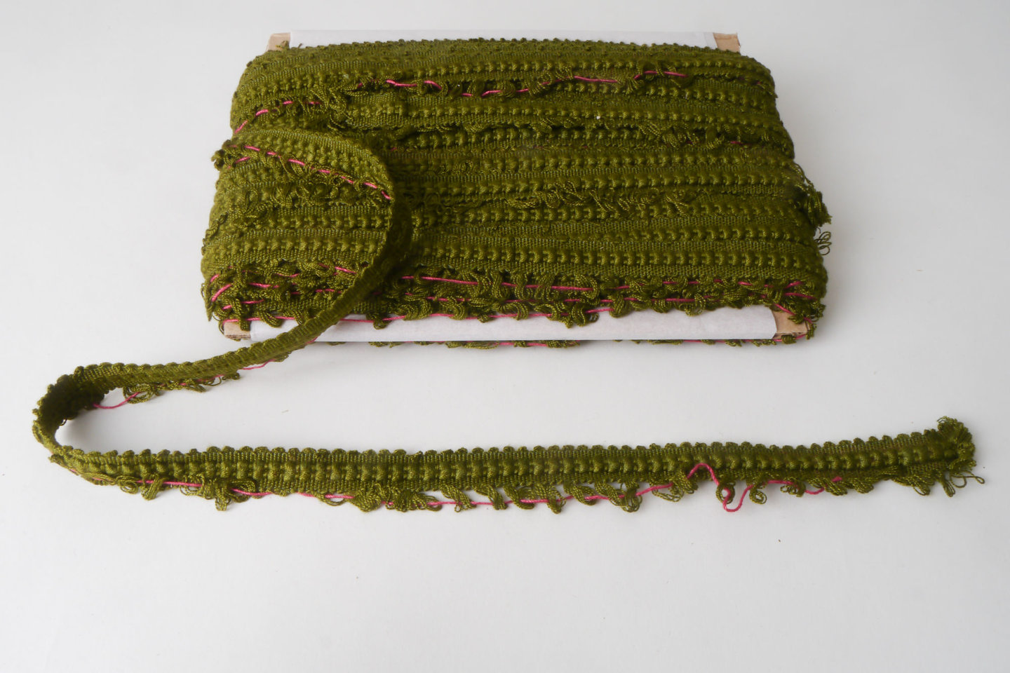 Galon of boord als onderdeel voor het vervaardigen van passement