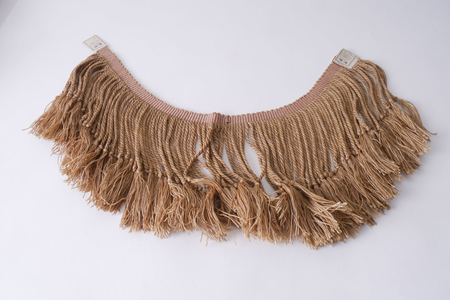 Frange als onderdeel voor het vervaardigen van passement