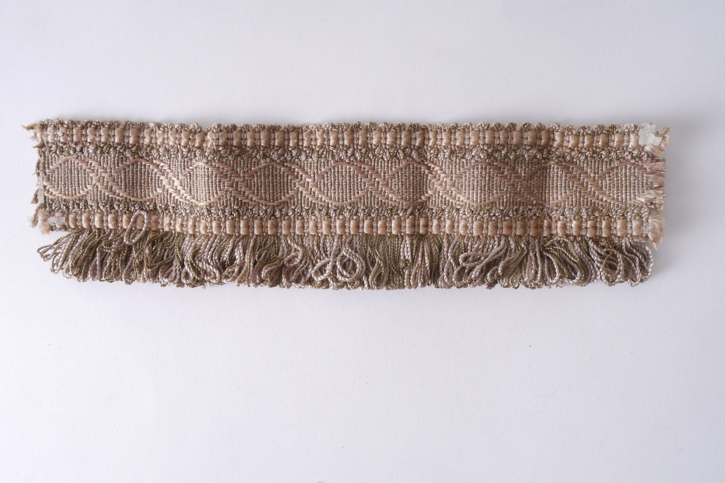 Effilé als onderdeel voor het vervaardigen van passement