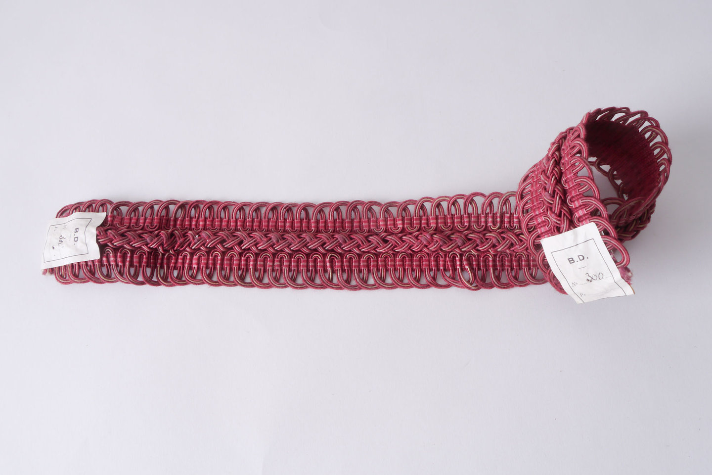 Crête als ornament voor het vervaardigen van passement