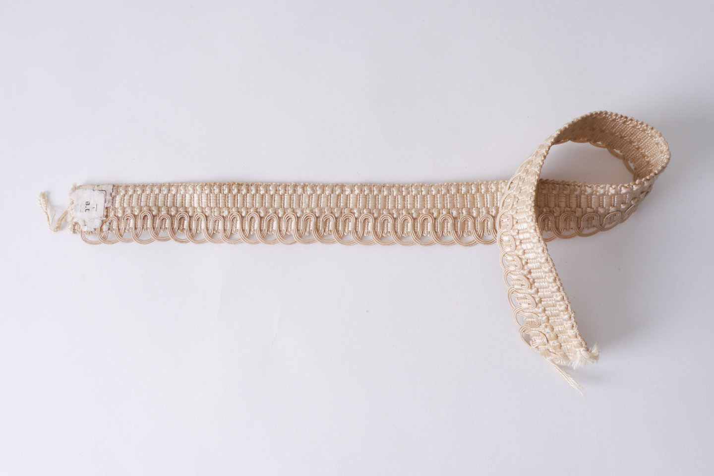 Crête als ornament voor het vervaardigen van passement