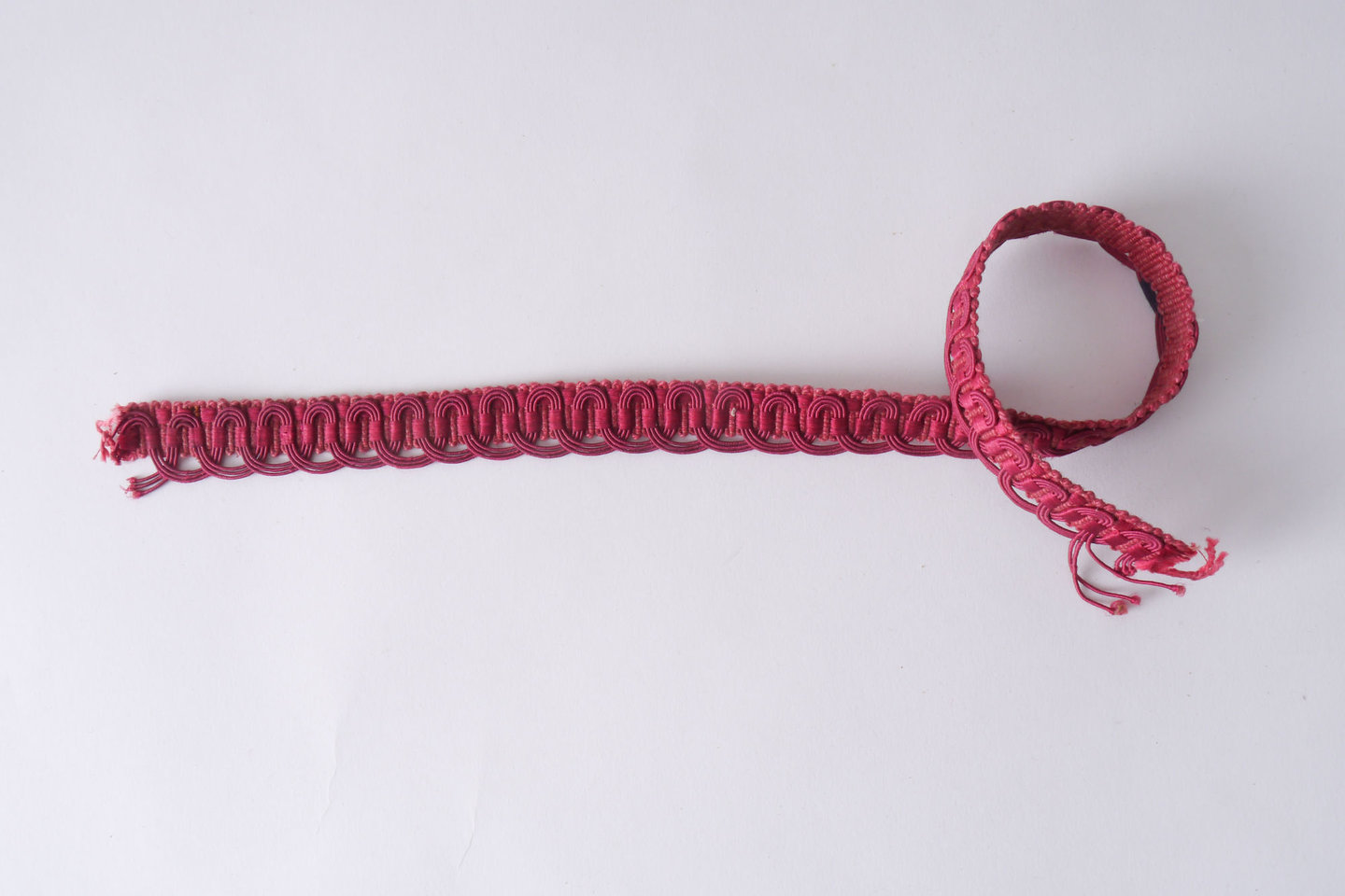 Crête als ornament voor het vervaardigen van passement