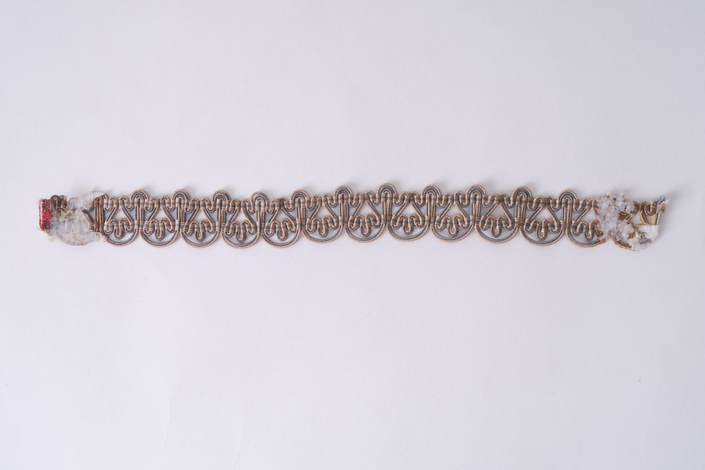 Crête als ornament voor het vervaardigen van passement