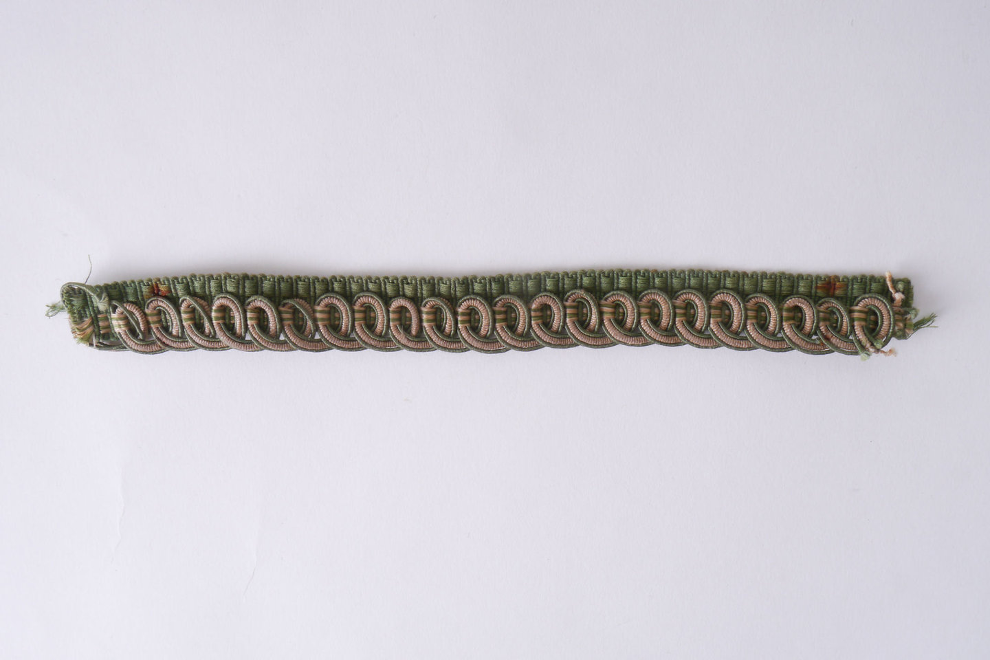 Crête als ornament voor het vervaardigen van passement