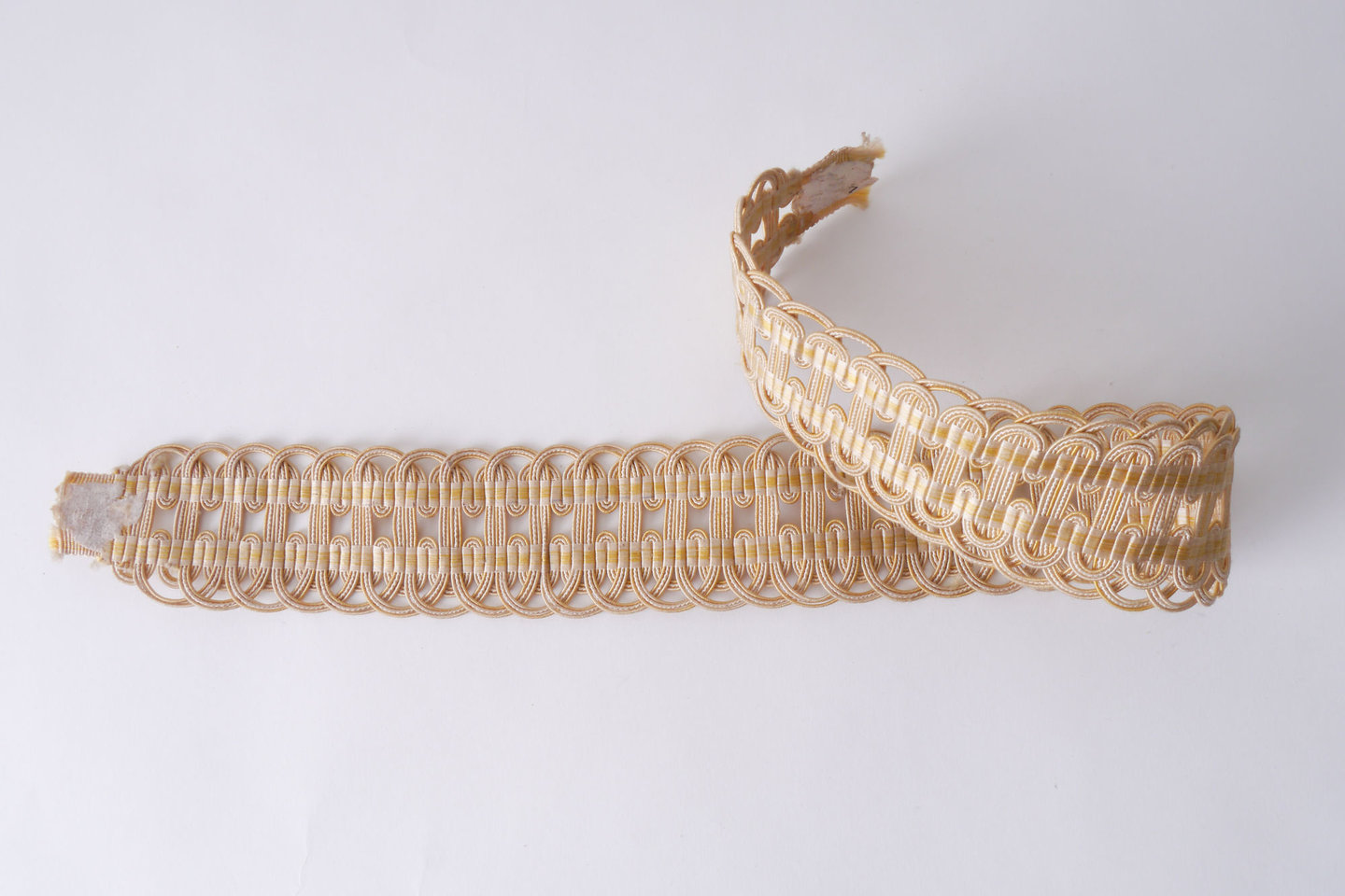 Crête als ornament voor het vervaardigen van passement