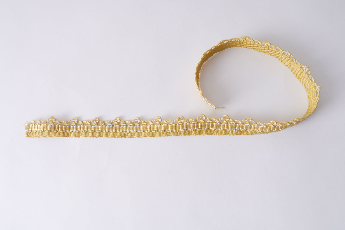 Crête als ornament voor het vervaardigen van passement