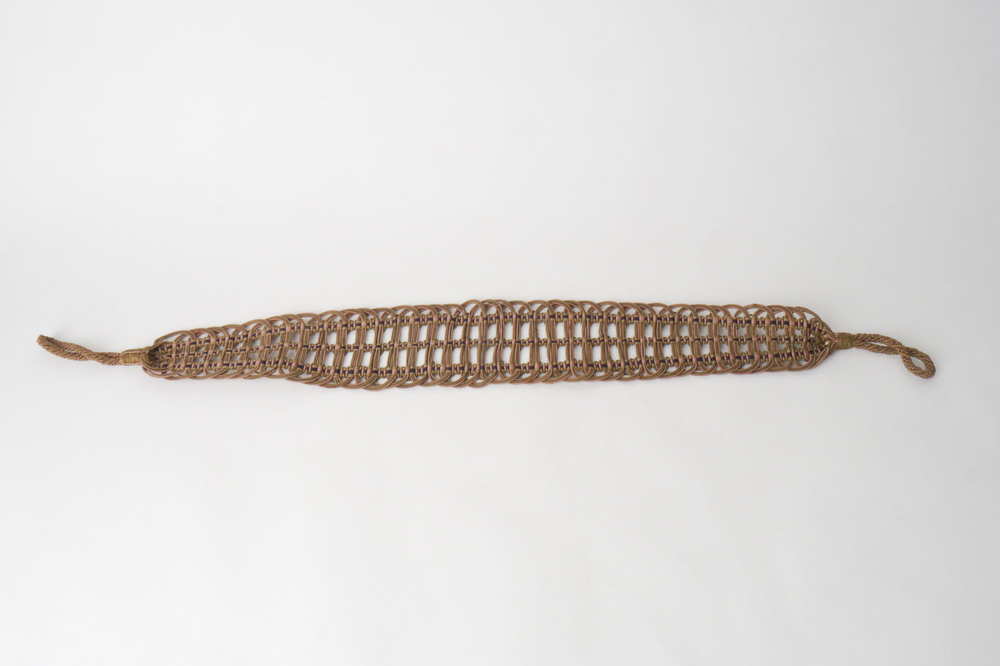 Vlakke embrasse om gordijn open te houden