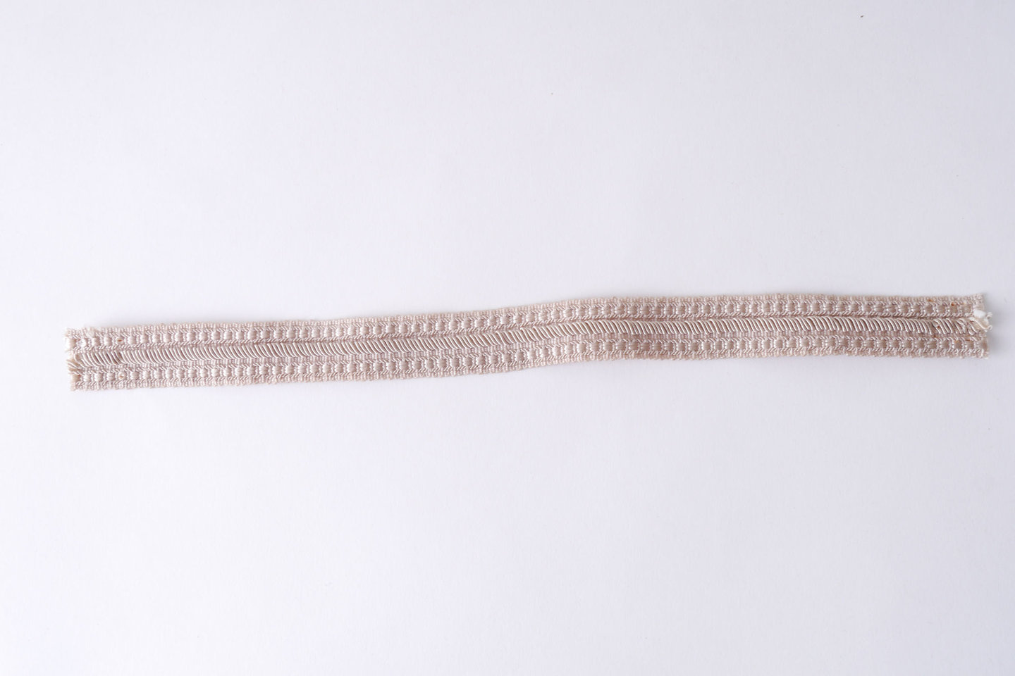 Galon of boord als onderdeel voor het vervaardigen van passement