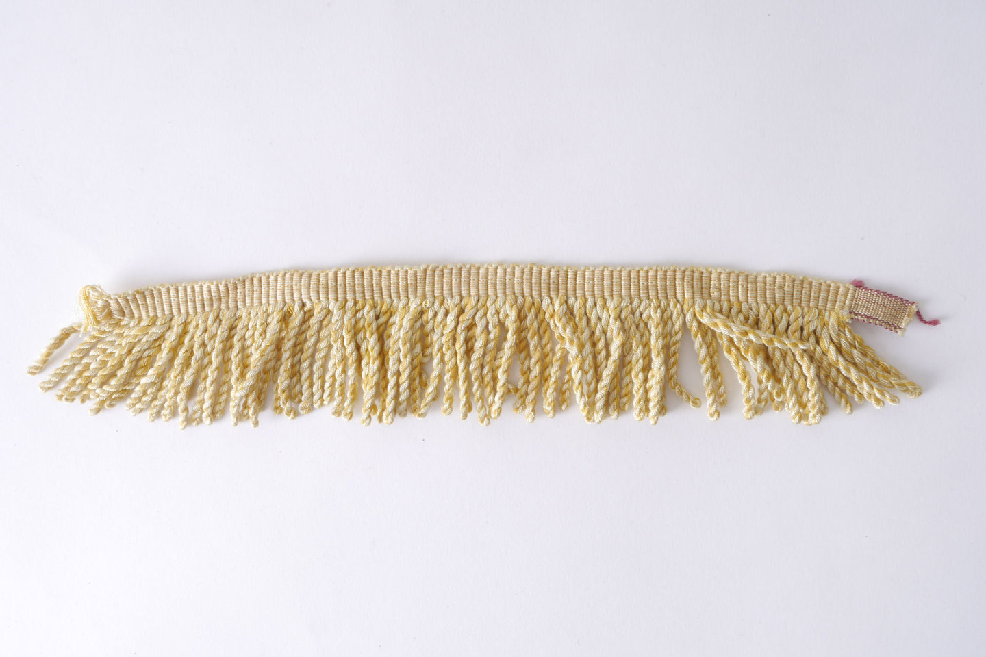 Frange als onderdeel voor het vervaardigen van passement