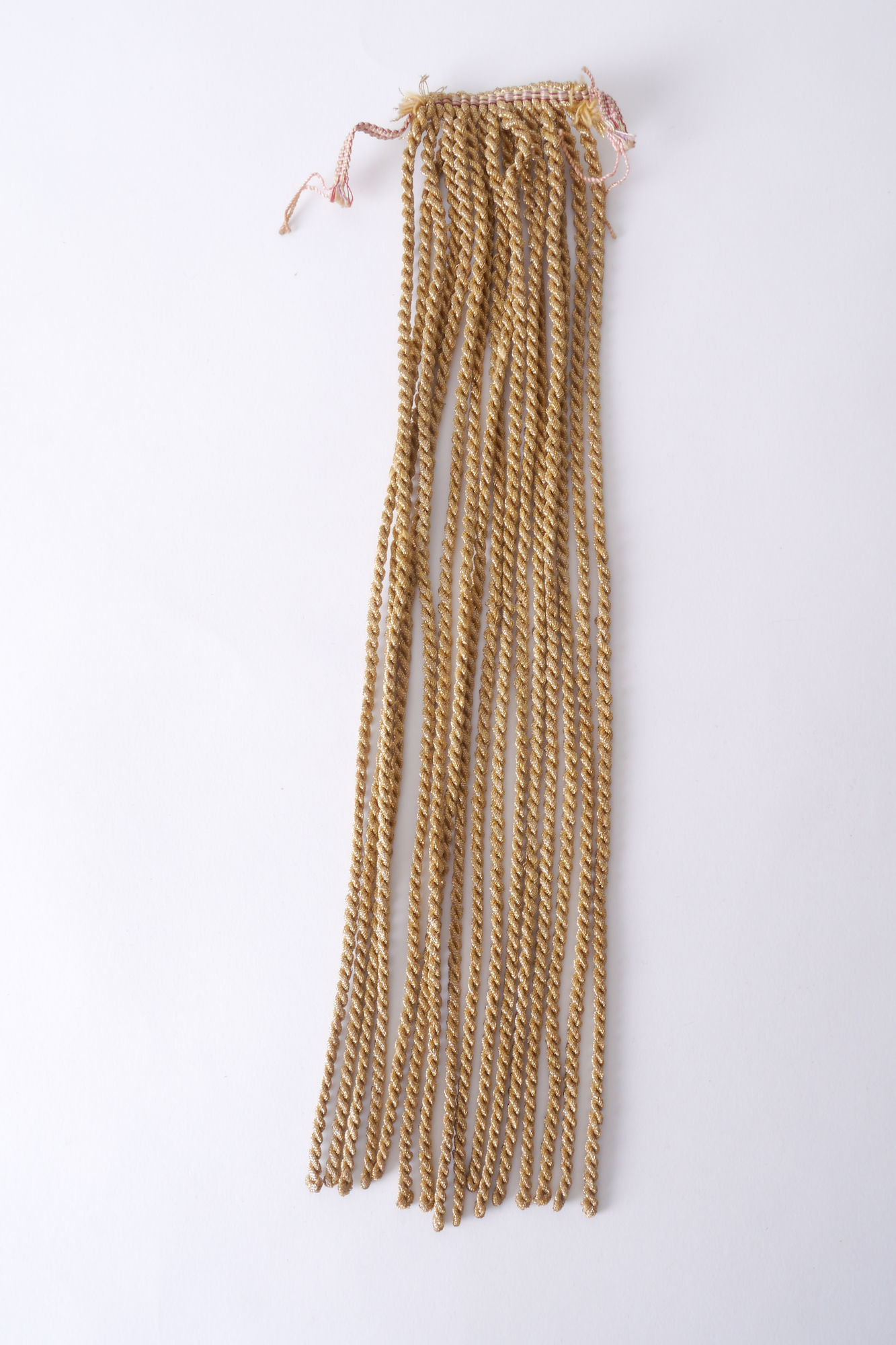 Frange als onderdeel voor het vervaardigen van passement