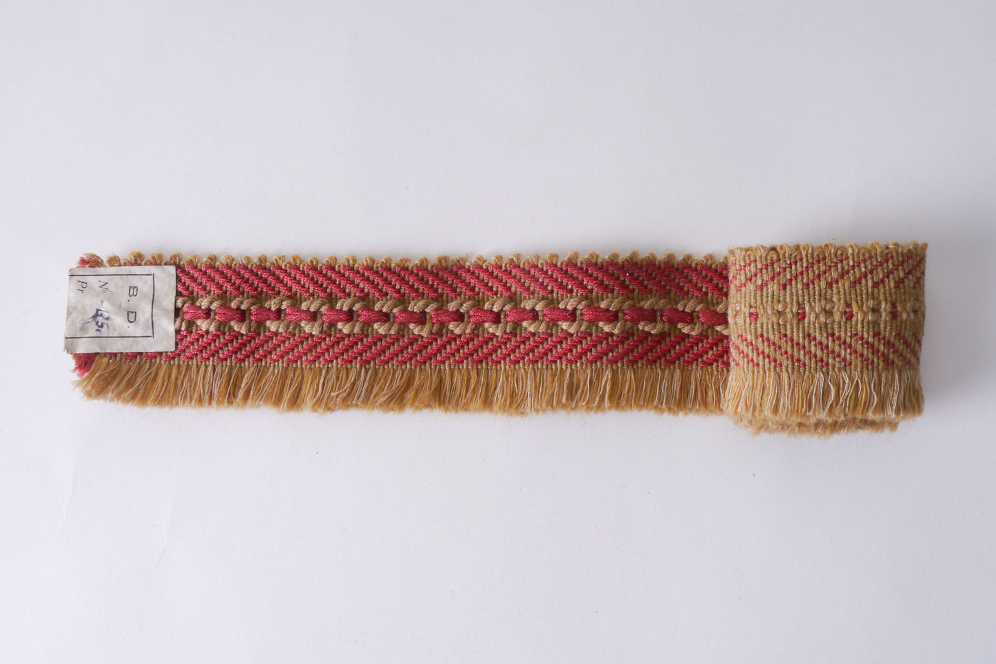 Effilé als onderdeel voor het vervaardigen van passement