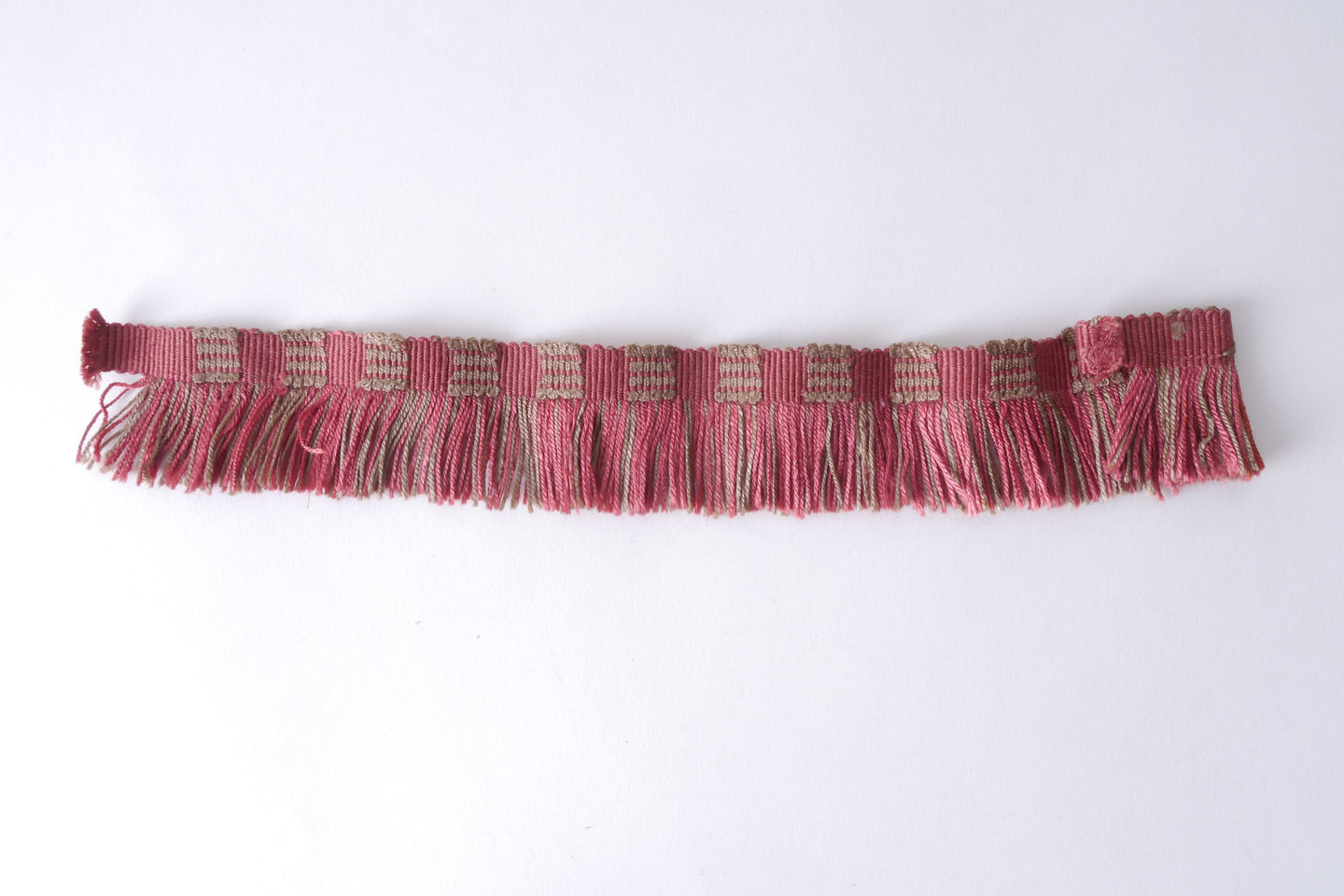 Effilé als onderdeel voor het vervaardigen van passement