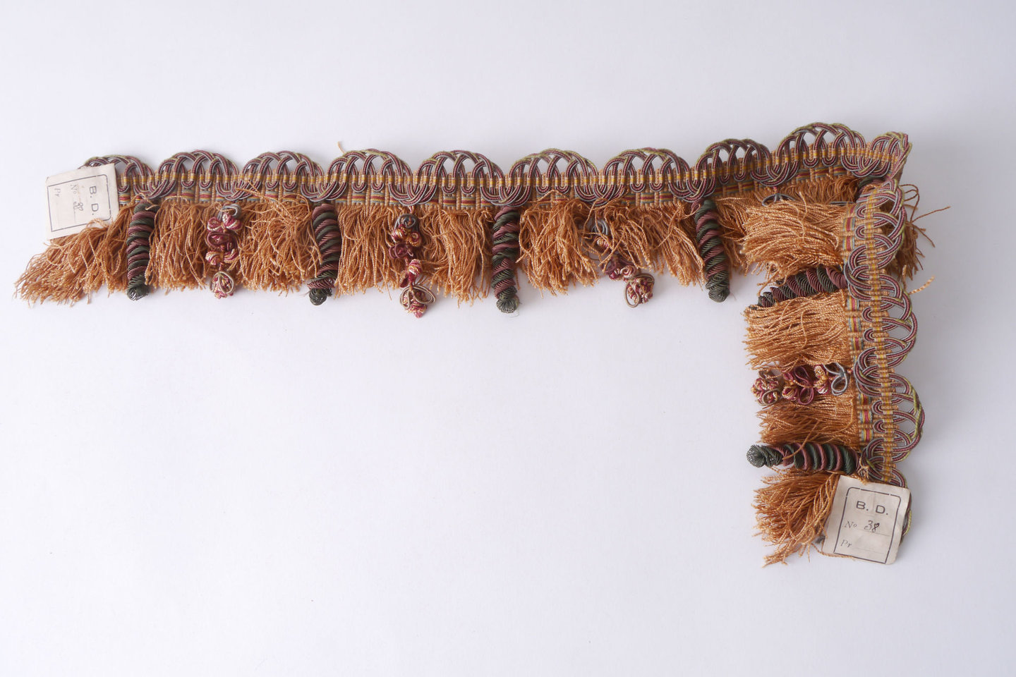 Effilé als onderdeel voor het vervaardigen van passement