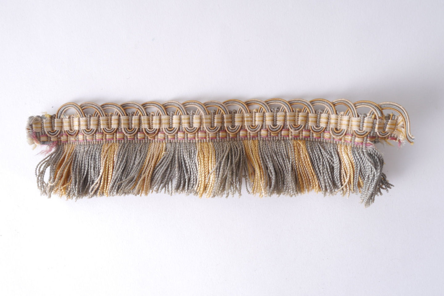 Effilé als onderdeel voor het vervaardigen van passement