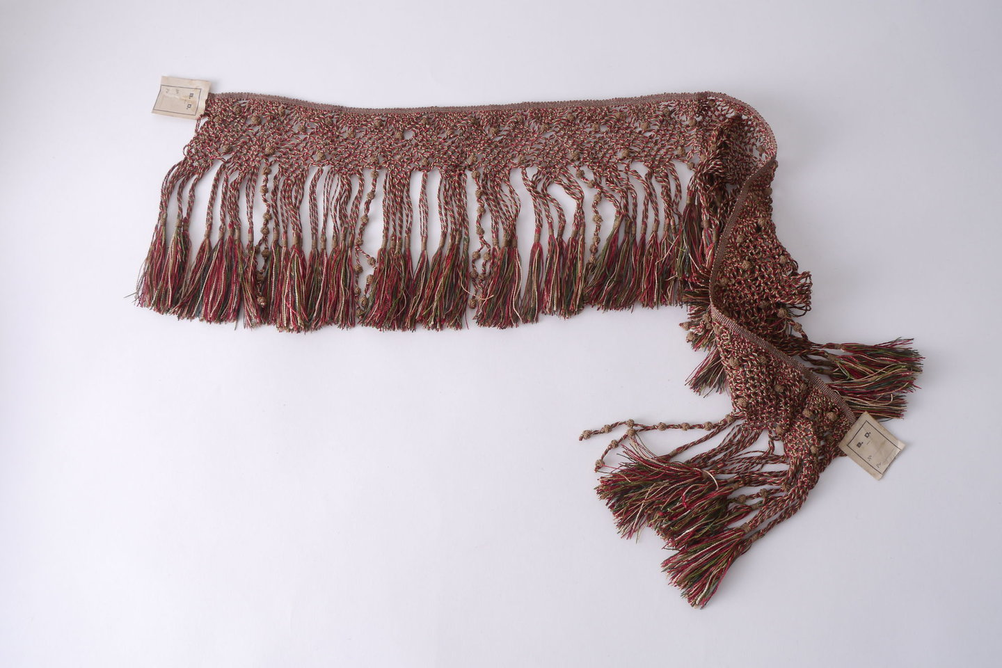 Frange als onderdeel voor het vervaardigen van passement