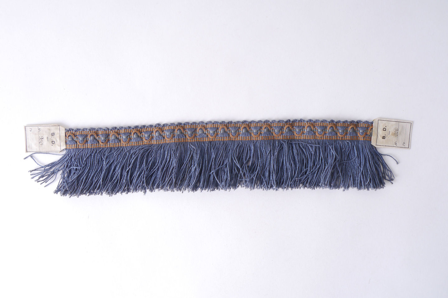 Effilé als onderdeel voor het vervaardigen van passement