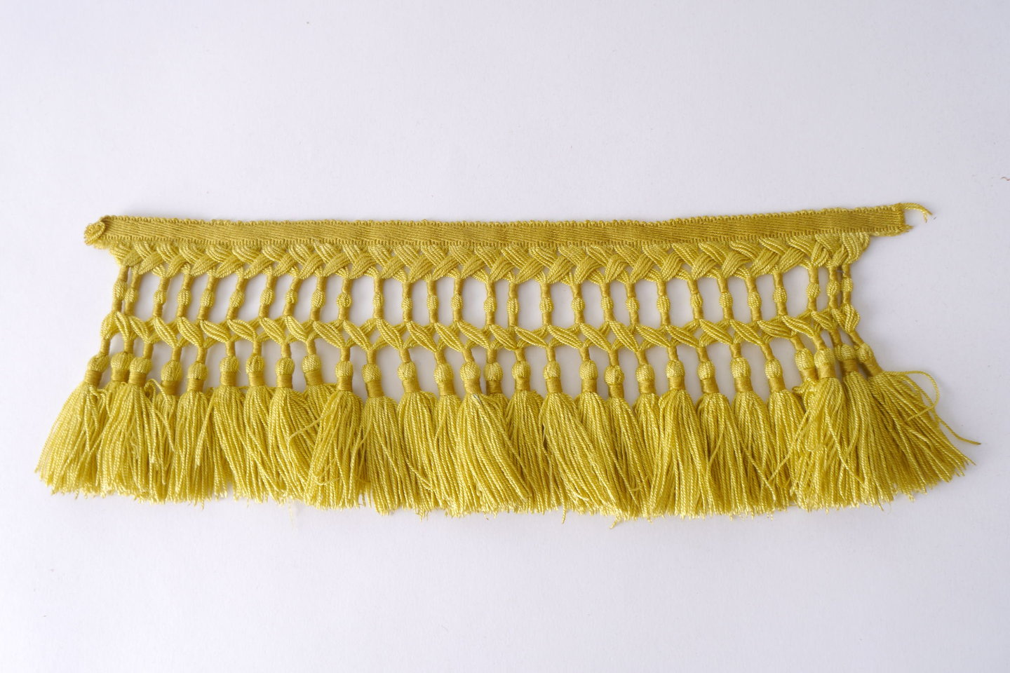 Frange als onderdeel voor het vervaardigen van passement