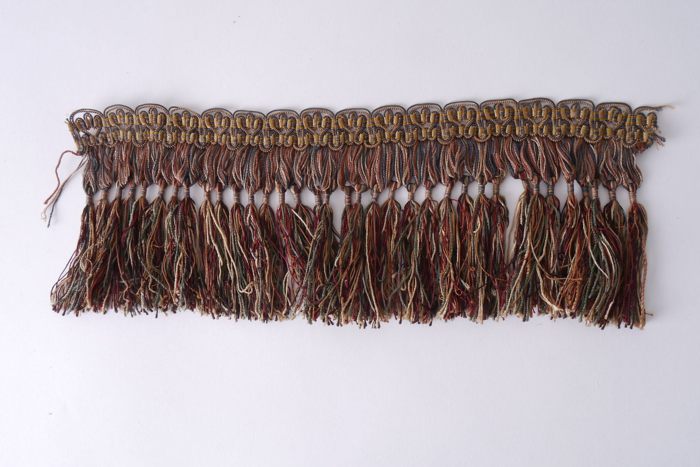 Frange als onderdeel voor het vervaardigen van passement