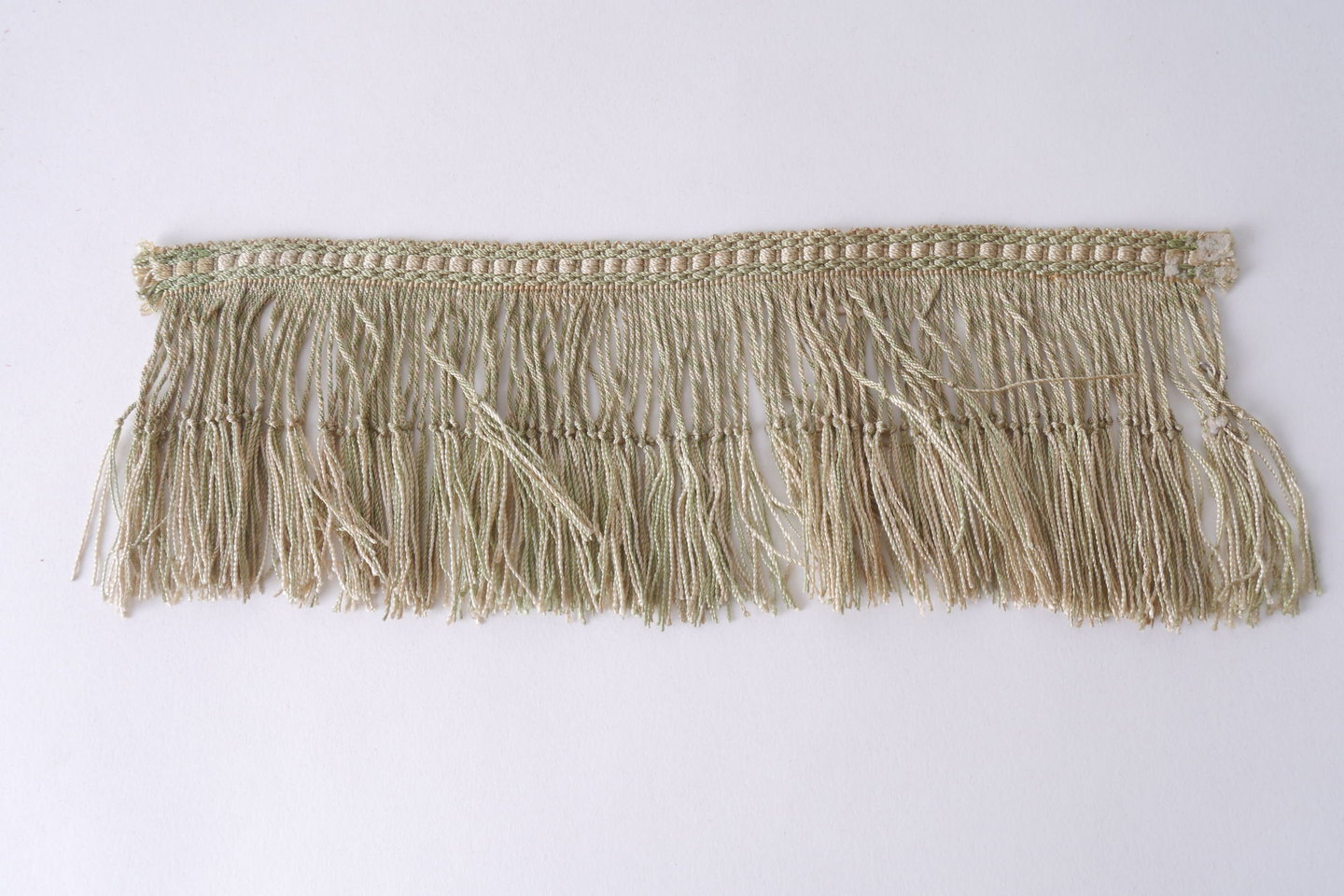 Frange als onderdeel voor het vervaardigen van passement